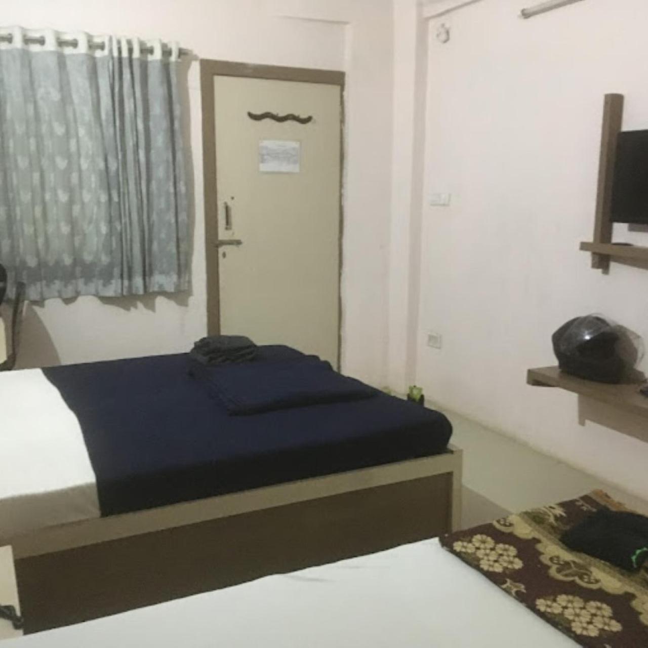 Divya Jyot Residency Bhuj Hotel Екстериор снимка