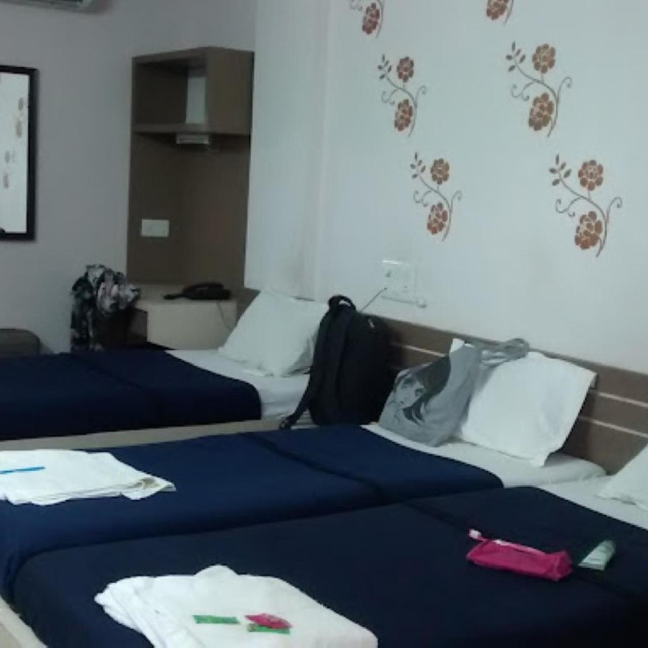 Divya Jyot Residency Bhuj Hotel Екстериор снимка