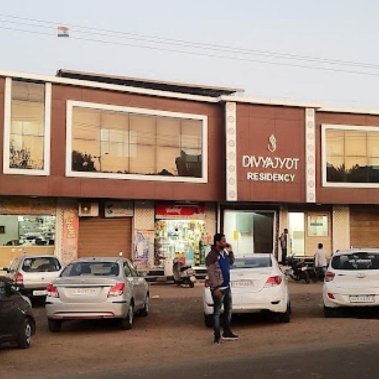 Divya Jyot Residency Bhuj Hotel Екстериор снимка