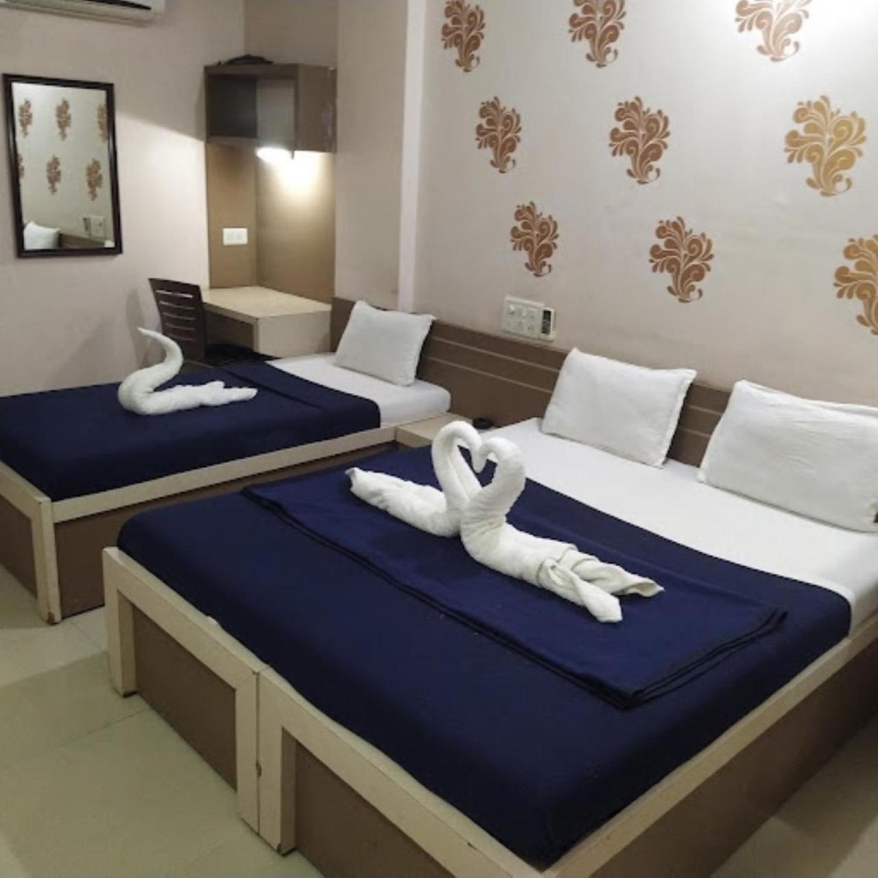 Divya Jyot Residency Bhuj Hotel Екстериор снимка
